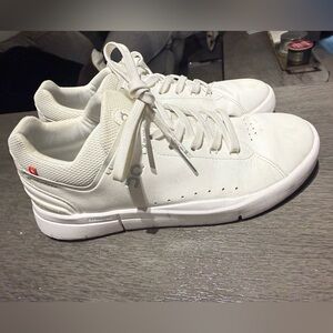 On cloud Roger sneaker